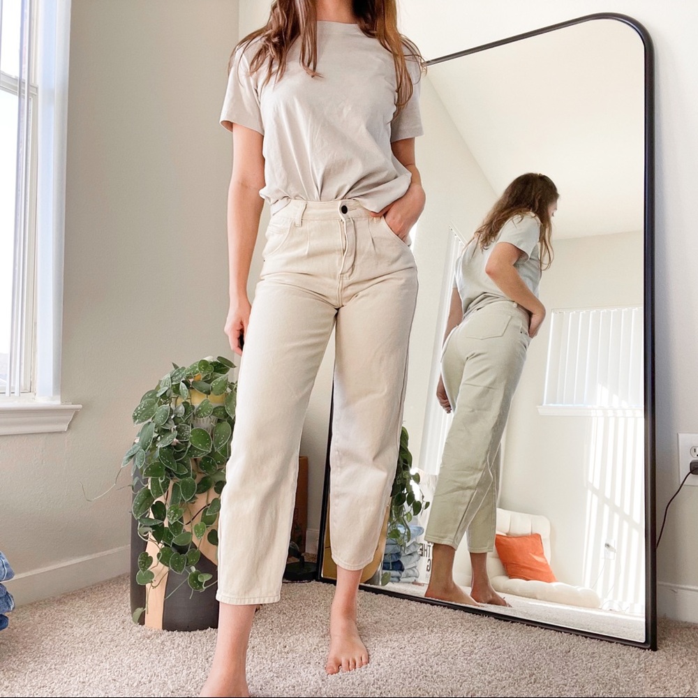 Cropped Balloon Pleated Jean